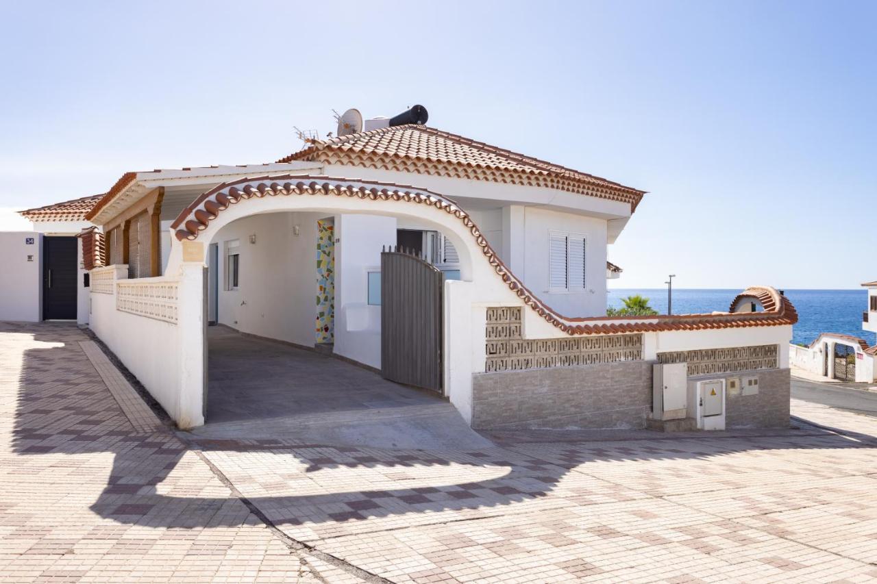 Вилла Coastal Hideaway Пуэрто-де-Сантьяго Экстерьер фото